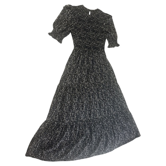 Black Ruffled Tiered Sundress with Puff Sleeves - Picture 2 of 8